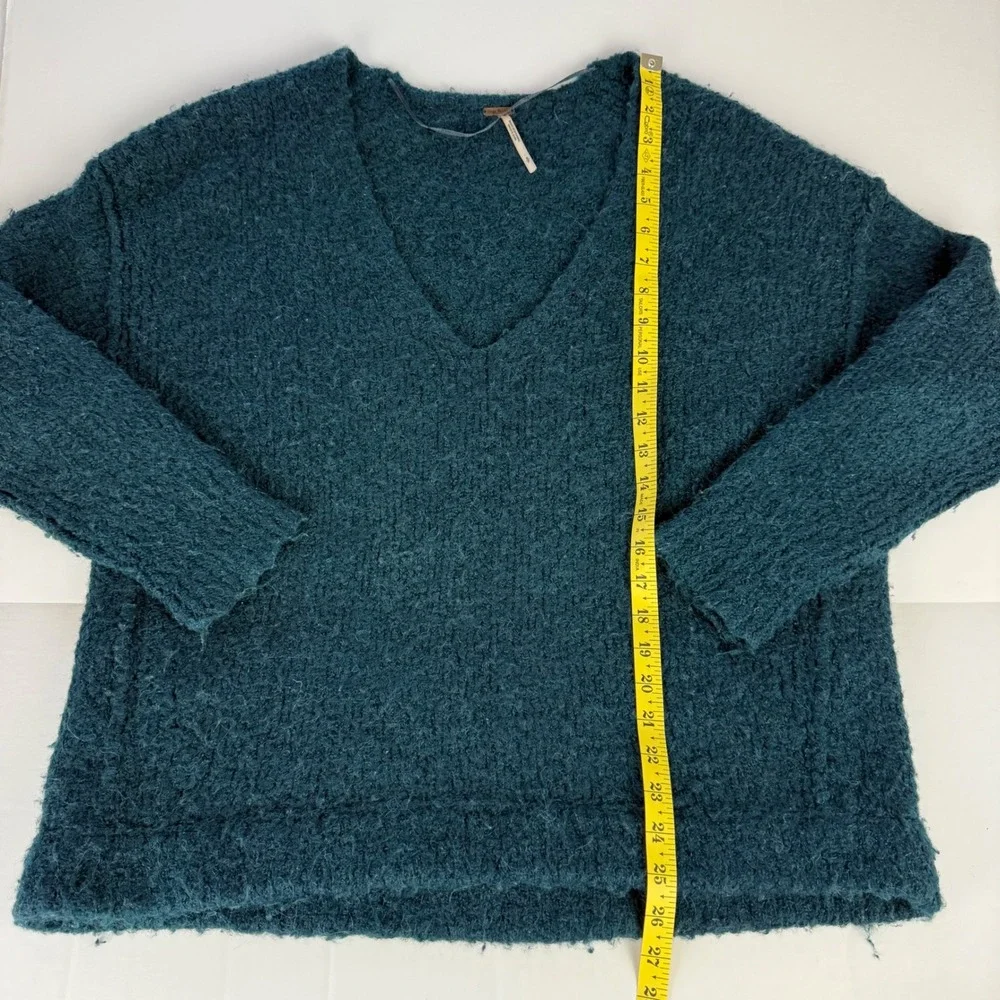 Free People Lofty V-Neck Sweater Forest Teal Green Oversized‎ Boucle Knit Small